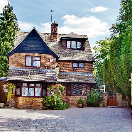 Tudor Cottage Bed & Breakfast Cambridge Exterior foto